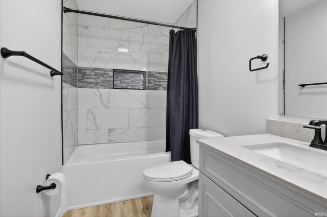 1926 Woodland Drive, Elkhart, IN 46514