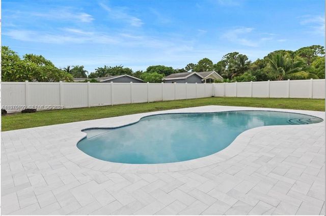 1780 SW 12th St, Boca Raton, FL 33486