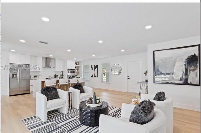 1780 SW 12th St, Boca Raton, FL 33486