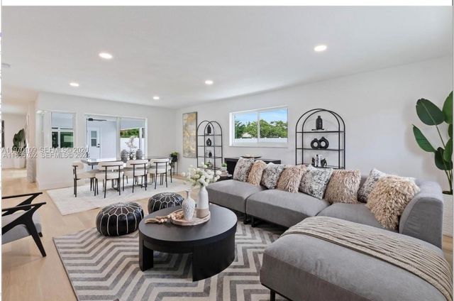 1780 SW 12th St, Boca Raton, FL 33486