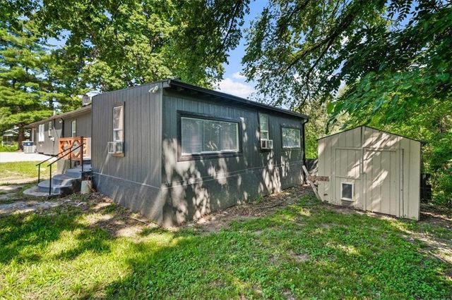 3801 Mersington Avenue, Kansas City, MO 64128