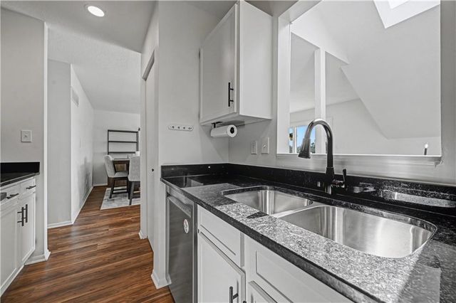 10952 Bradshaw Street, Overland Park, KS 66210