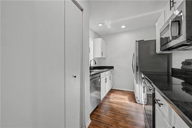 10952 Bradshaw Street, Overland Park, KS 66210