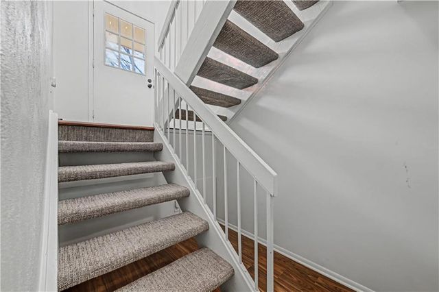 10952 Bradshaw Street, Overland Park, KS 66210