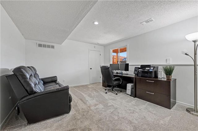 10952 Bradshaw Street, Overland Park, KS 66210