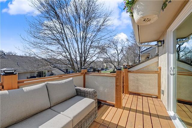 10952 Bradshaw Street, Overland Park, KS 66210