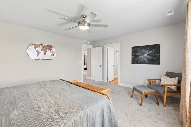 801 Fountain View Drive, Pella, IA 50219