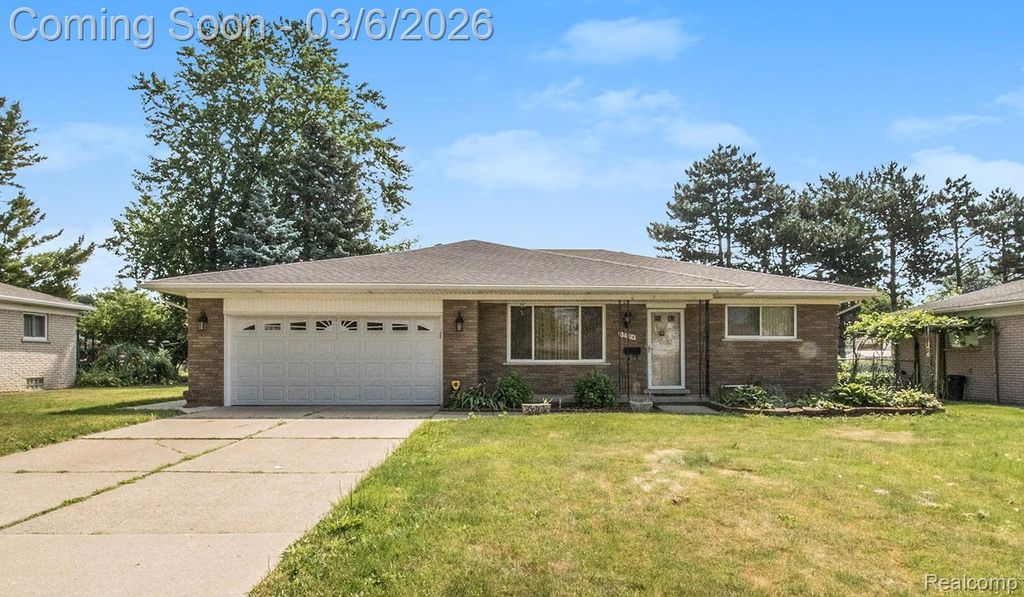 37054 Almont Drive W, Sterling Heights, MI 48310