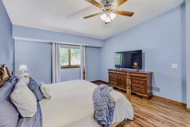 8258 169th Street W, Lakeville, MN 55044
