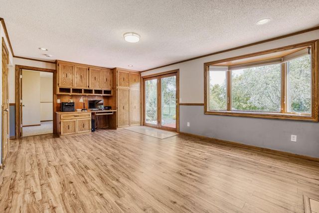 8258 169th Street W, Lakeville, MN 55044