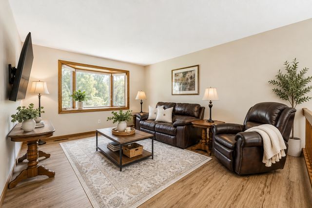 8258 169th Street W, Lakeville, MN 55044