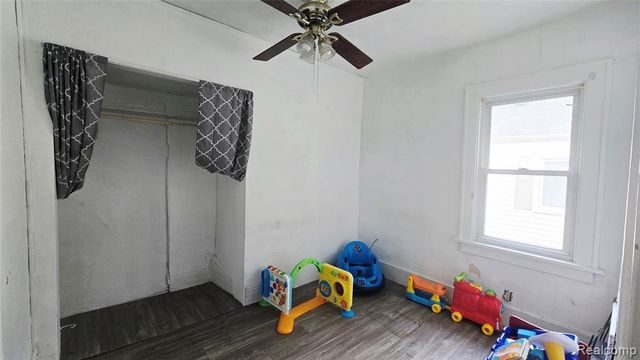 1655 Lyon Street, Port Huron, MI 48060