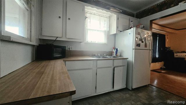 1655 Lyon Street, Port Huron, MI 48060