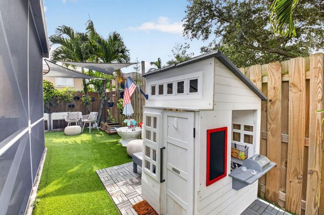 3616 Asperwood Circle, Coconut Creek, FL 33073