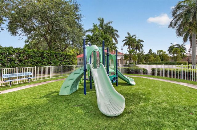3616 Asperwood Circle, Coconut Creek, FL 33073