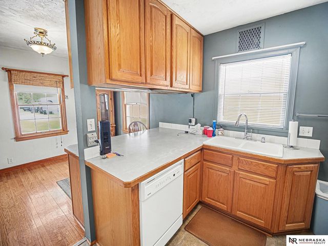 2627 B Street, Lincoln, NE 68502