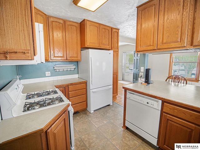 2627 B Street, Lincoln, NE 68502