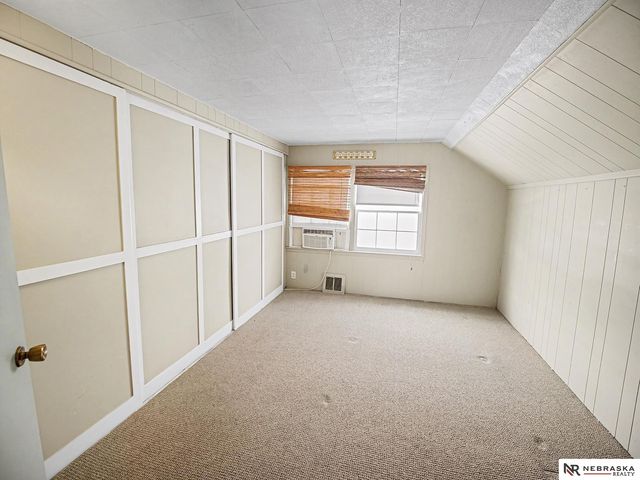 2627 B Street, Lincoln, NE 68502