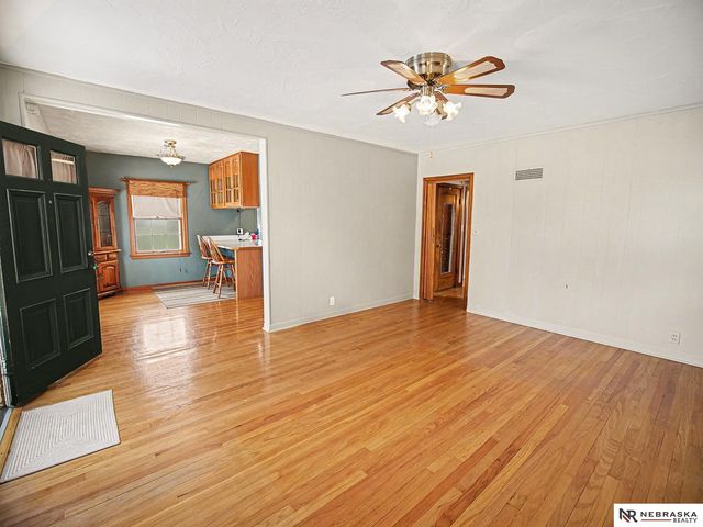 2627 B Street, Lincoln, NE 68502