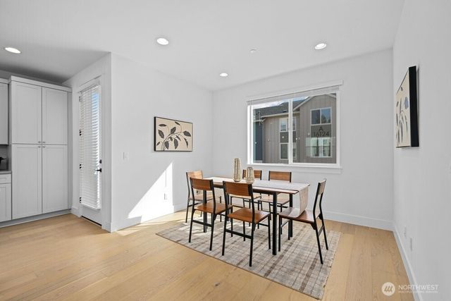 16 160th Place SE, Bothell, WA 98012