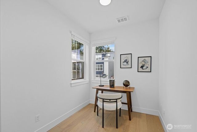 16 160th Place SE, Bothell, WA 98012