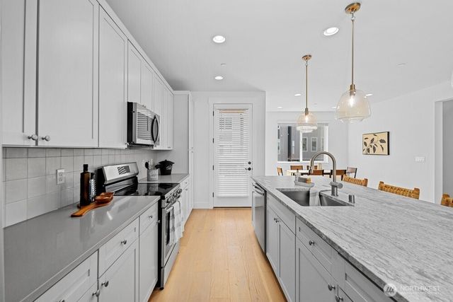 16 160th Place SE, Bothell, WA 98012