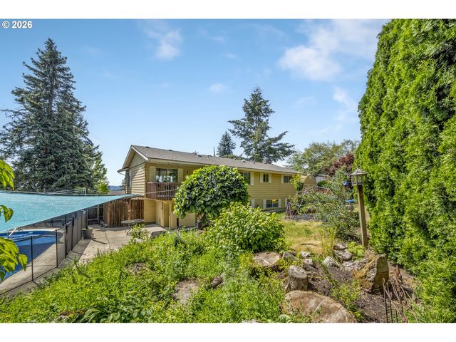 10824 Se 95TH Ct, Happy Valley, OR 97086