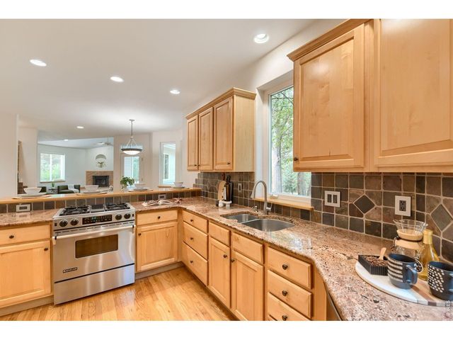 1812 Scarsdale Ct, Lafayette, CO 80026