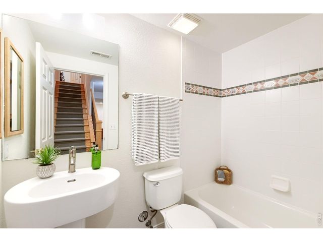 1812 Scarsdale Ct, Lafayette, CO 80026