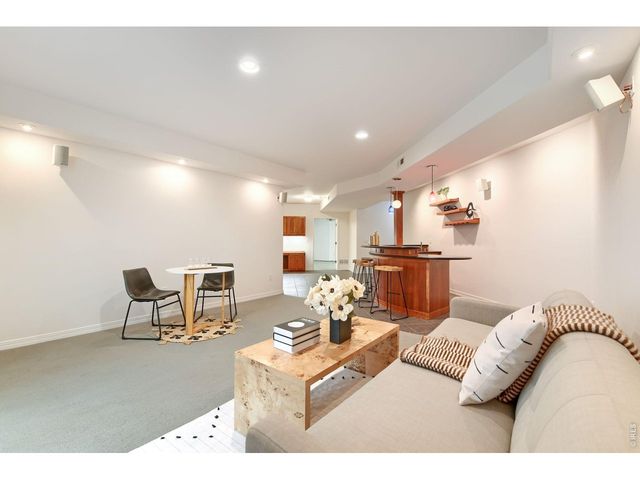 1812 Scarsdale Ct, Lafayette, CO 80026
