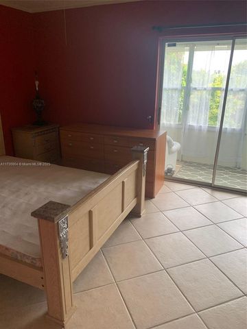 122 NE 204th St 21, Miami Gardens, FL 33179