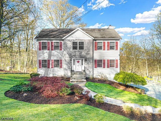 42 Mordaunt Rd, Vernon Twp., NJ 07462