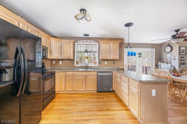 42 Mordaunt Rd, Vernon Twp., NJ 07462