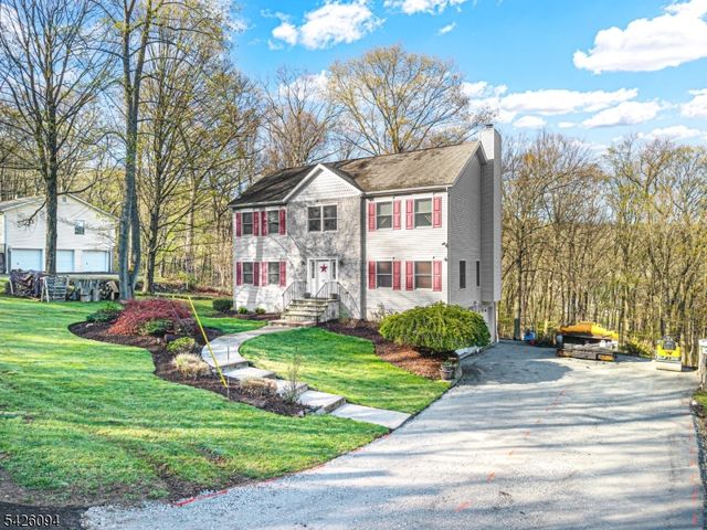 42 Mordaunt Rd, Vernon Twp., NJ 07462