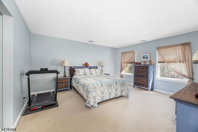 42 Mordaunt Rd, Vernon Twp., NJ 07462