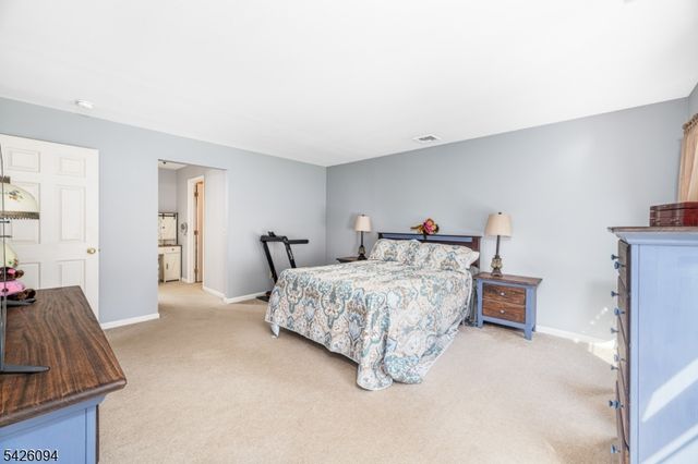 42 Mordaunt Rd, Vernon Twp., NJ 07462