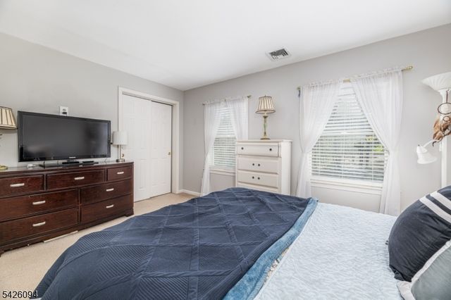 42 Mordaunt Rd, Vernon Twp., NJ 07462