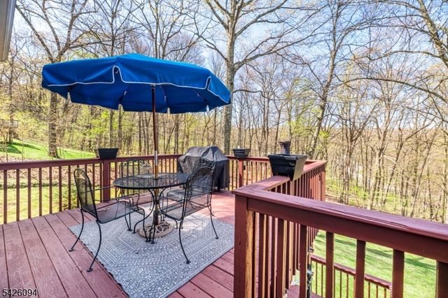 42 Mordaunt Rd, Vernon Twp., NJ 07462