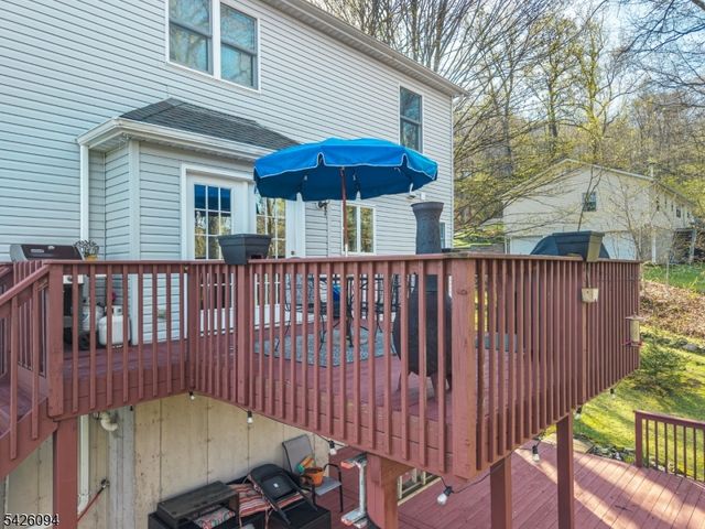 42 Mordaunt Rd, Vernon Twp., NJ 07462