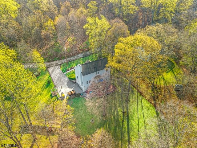 42 Mordaunt Rd, Vernon Twp., NJ 07462