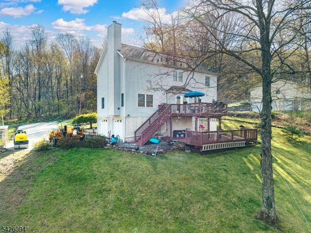 42 Mordaunt Rd, Vernon Twp., NJ 07462