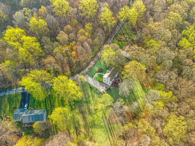 42 Mordaunt Rd, Vernon Twp., NJ 07462