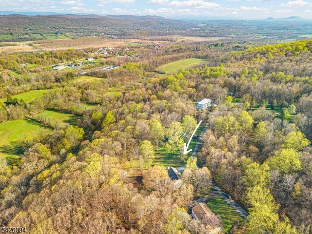 42 Mordaunt Rd, Vernon Twp., NJ 07462