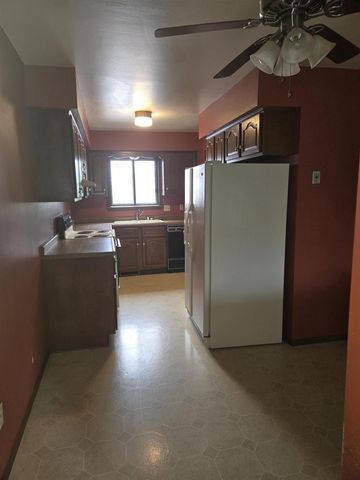 890 BISHOP COURT, Fond Du Lac, WI 54935