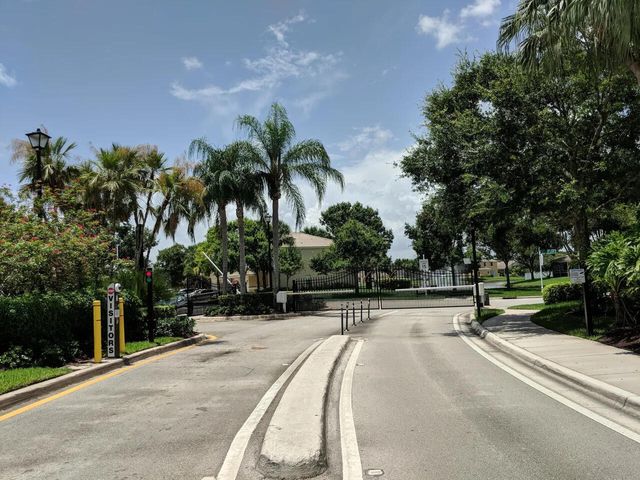 4814 NW 58th Manor, Coconut Creek, FL 33073