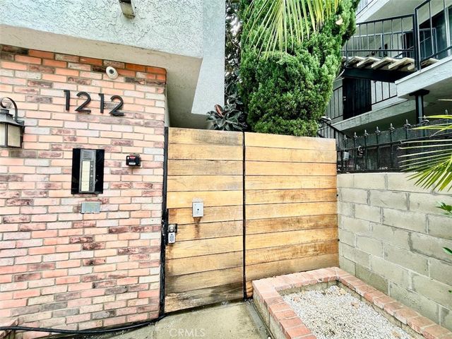 1212 Gladys Avenue 303, Long Beach, CA 90804