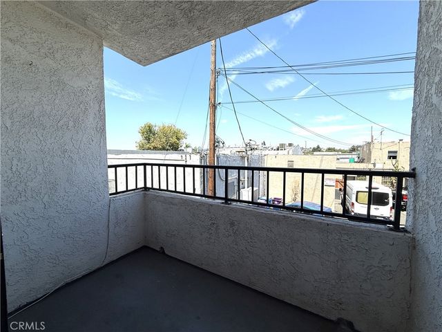 1212 Gladys Avenue 303, Long Beach, CA 90804