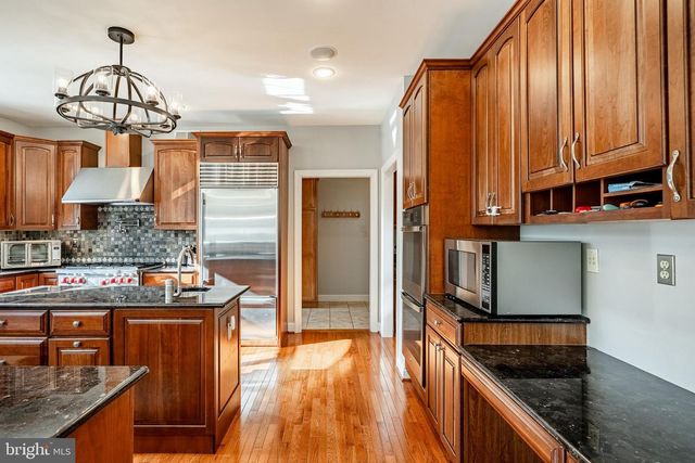 108 BAVINGTON RD, Perkiomenville, PA 18074
