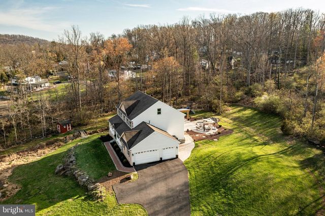 108 BAVINGTON RD, Perkiomenville, PA 18074