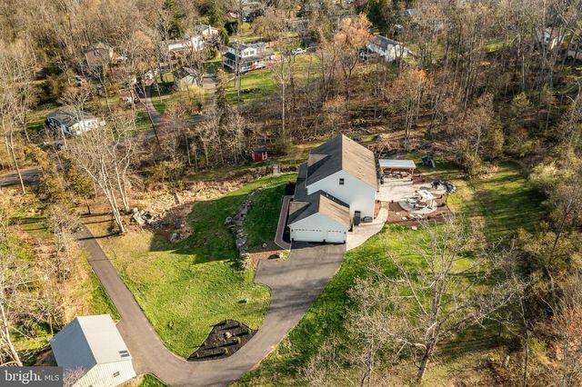 108 BAVINGTON RD, Perkiomenville, PA 18074